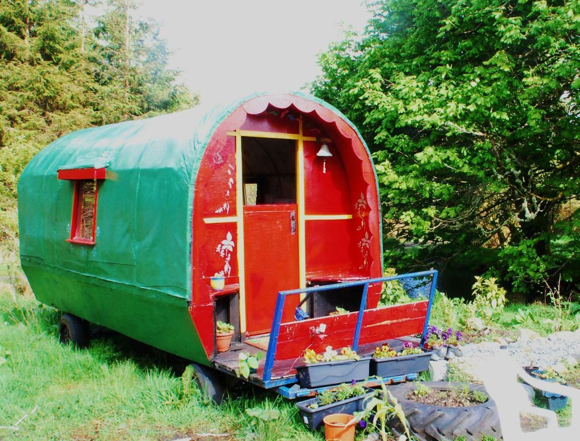 The Wonderly Wagon Hotel Fintown Exterior photo